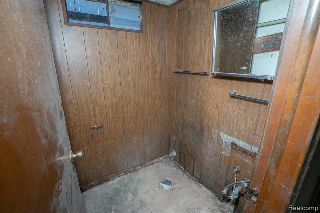 20084 Stahelin Avenue Property Photo 21