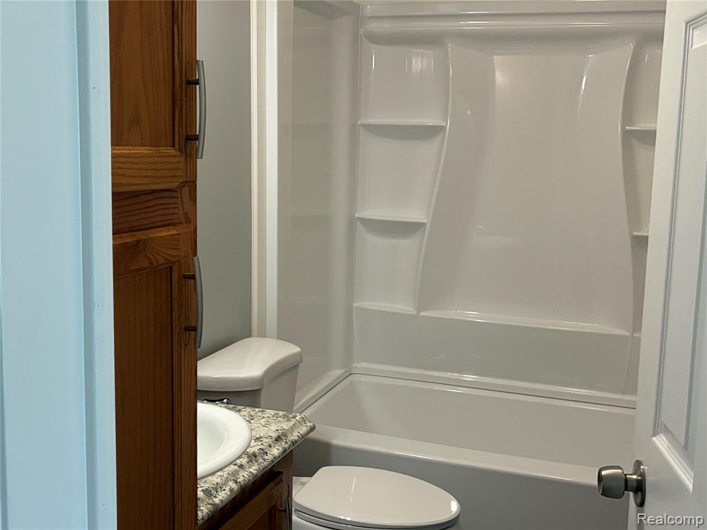 420 Hidden Ridge Property Photo 11