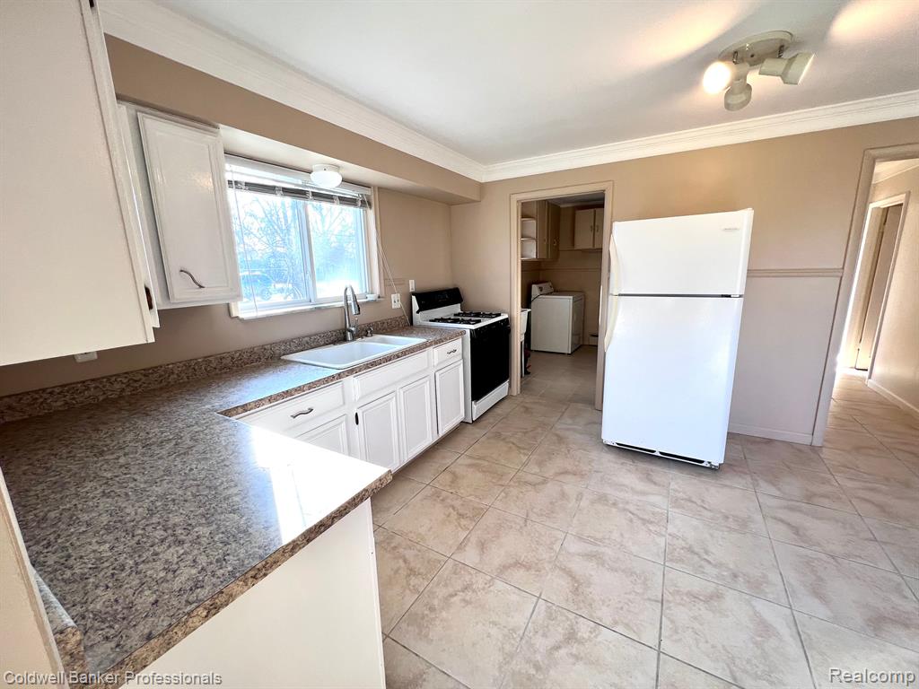 1716 Milverton Drive Property Photo 4