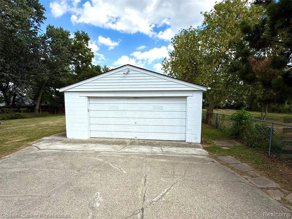 1716 Milverton Drive Property Photo 15