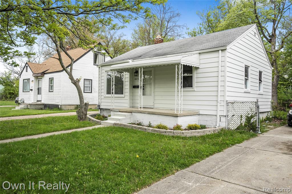 26010 Yale Street Property Photo 2