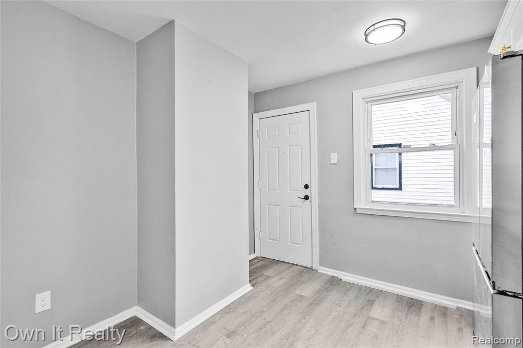 26010 Yale Street Property Photo 10