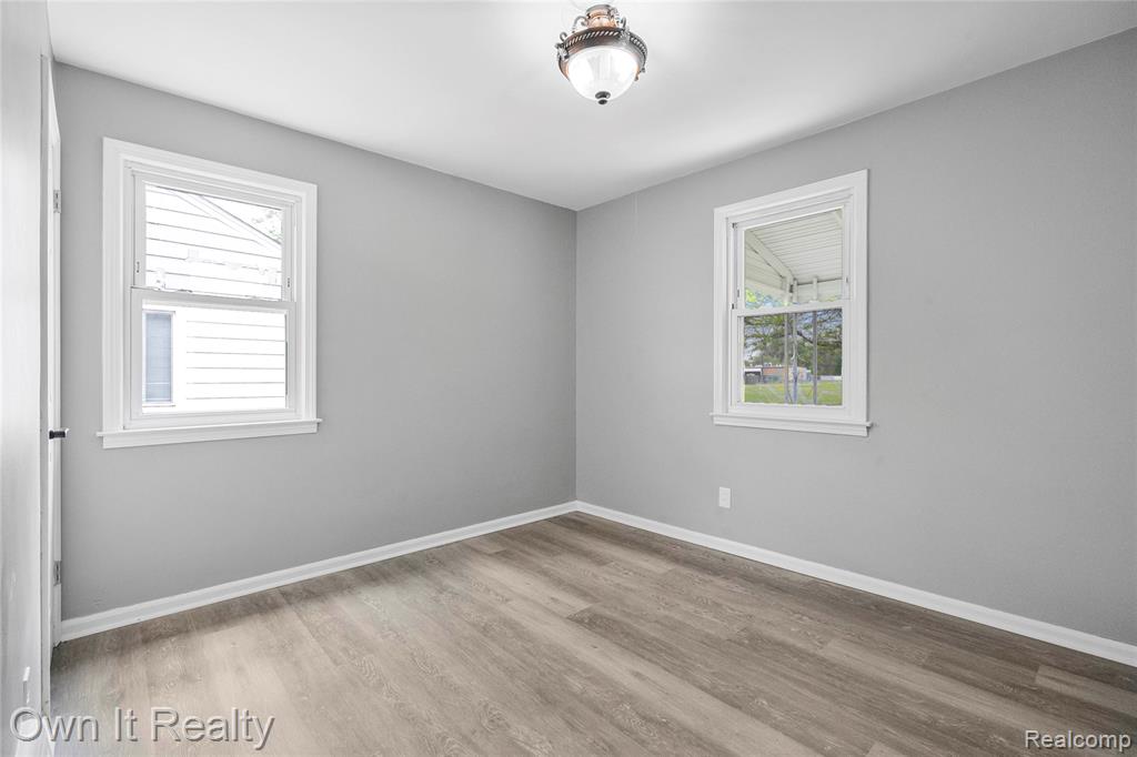 26010 Yale Street Property Photo 16