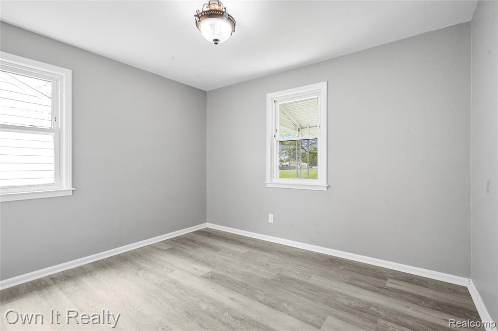 26010 Yale Street Property Photo 18