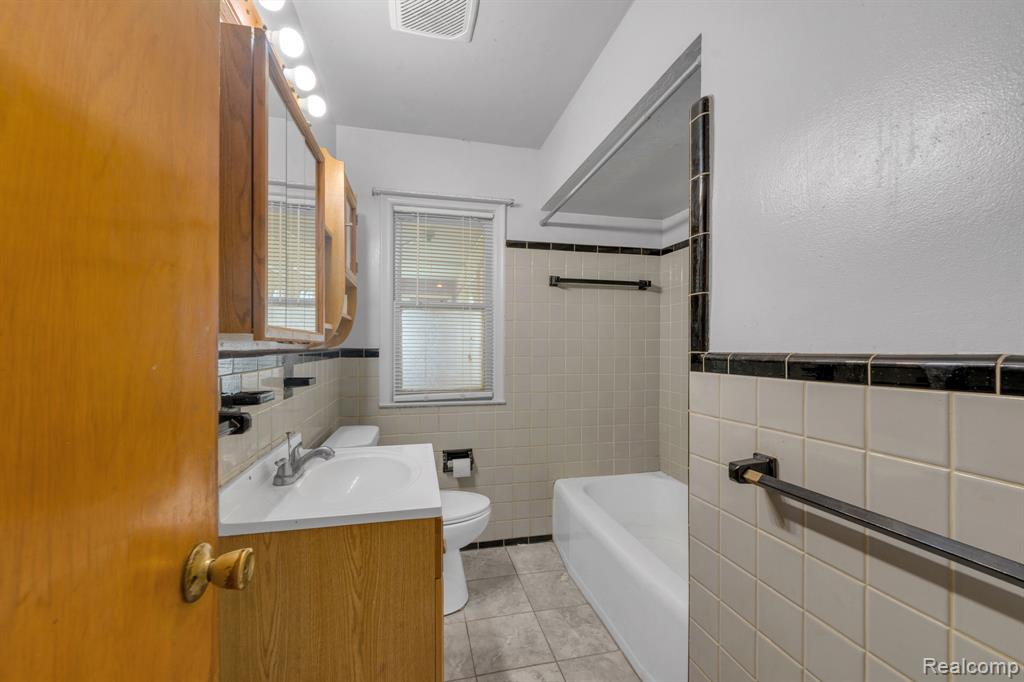 9578 Grayfield Property Photo 32