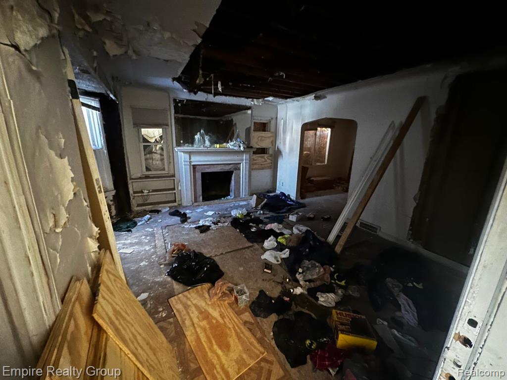 13723 Castleton Street Property Photo 6
