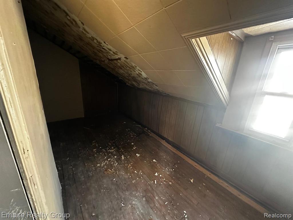 13723 Castleton Street Property Photo 14