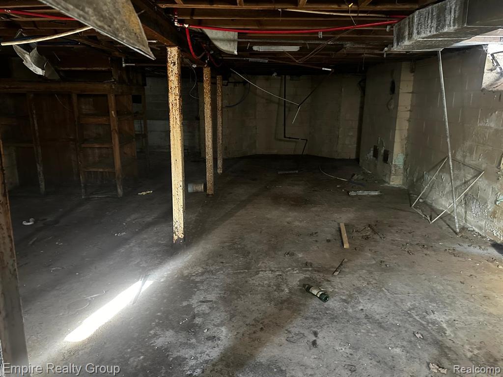 13723 Castleton Street Property Photo 24