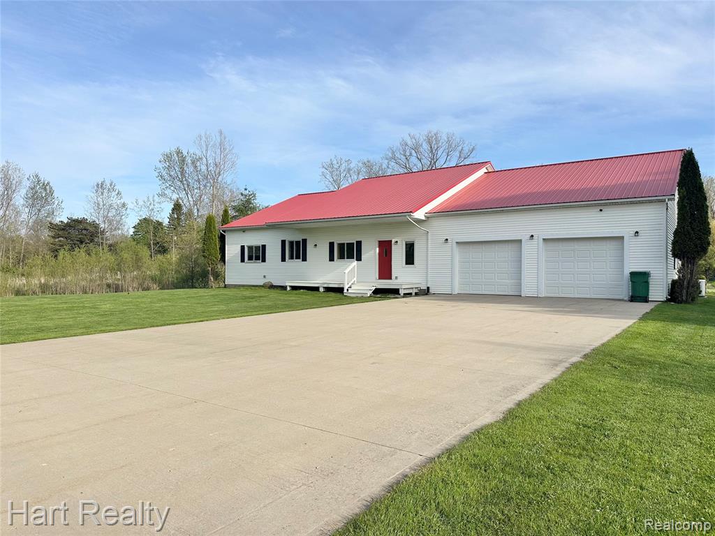 7982 Heinemann Road Property Photo 1