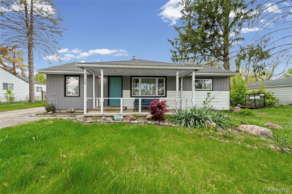 1135 Quinif Drive Property Photo 1