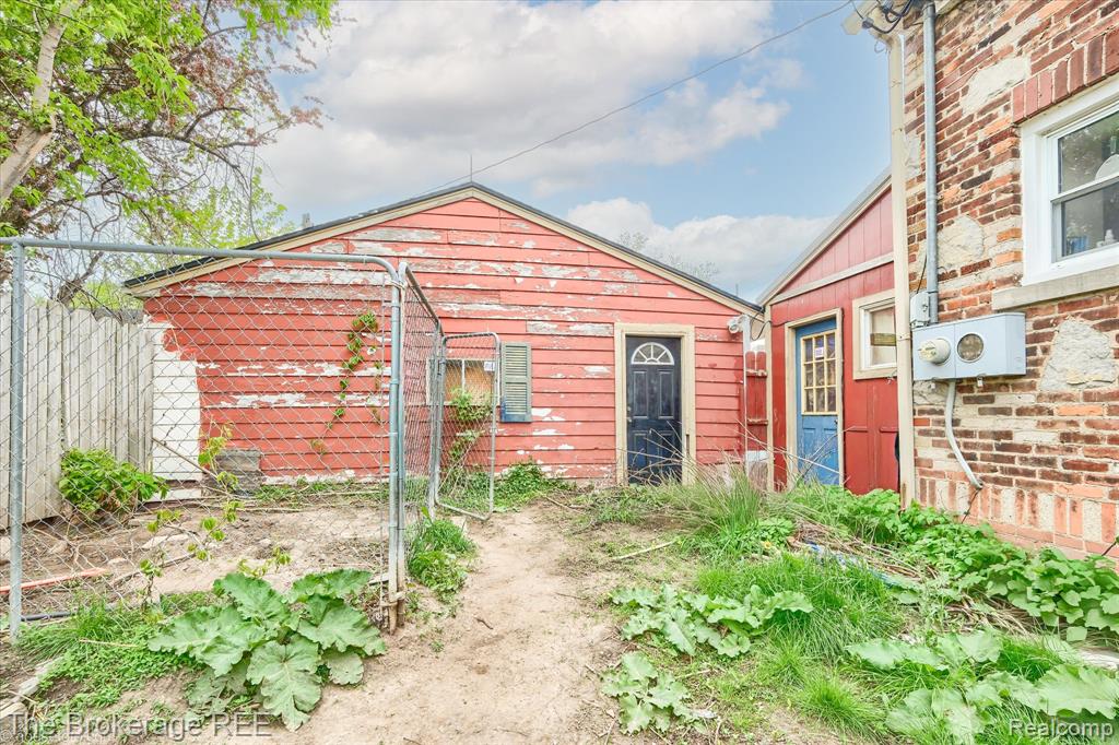 1410 W Atherton Road Property Photo 4