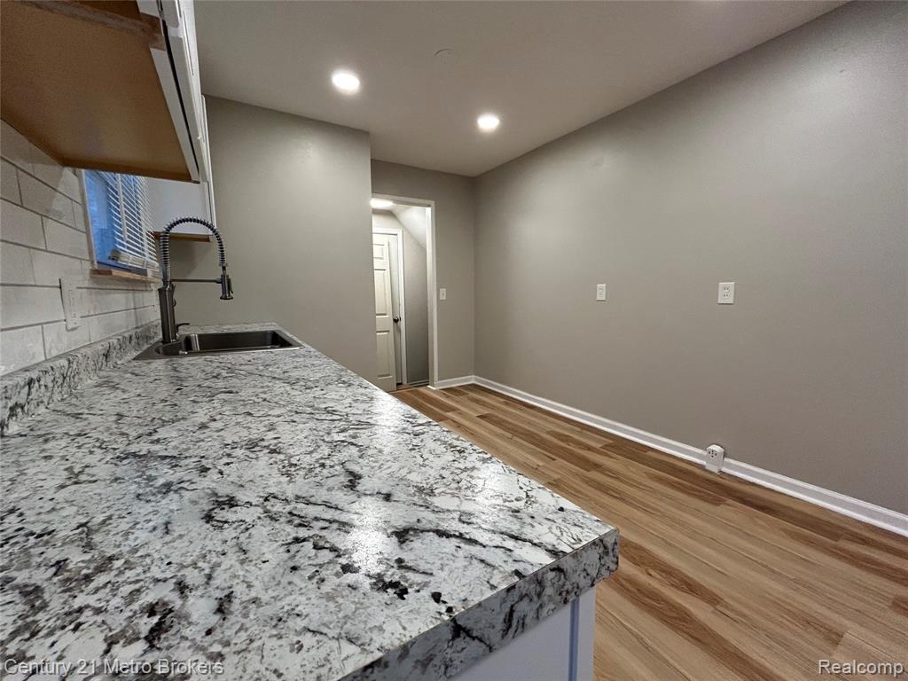 2914 E Pierson Road Property Photo 7