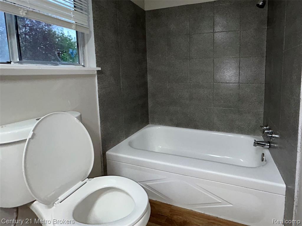 2914 E Pierson Road Property Photo 8