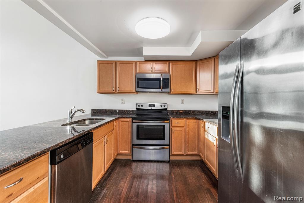 609 E Kirby Street Property Photo 5