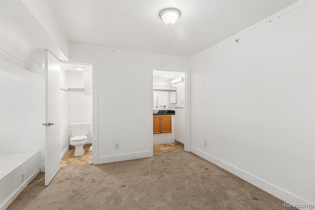 609 E Kirby Street Property Photo 11