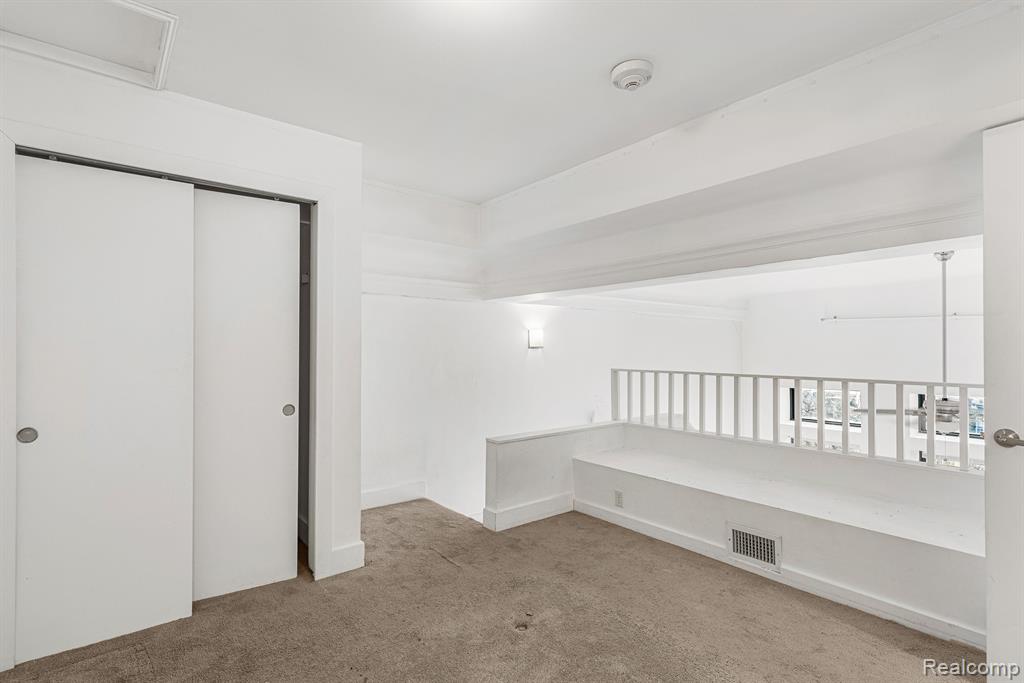 609 E Kirby Street Property Photo 12