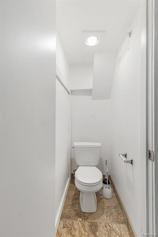 609 E Kirby Street Property Photo 13