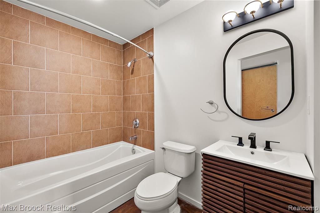 333 E Parent Avenue Property Photo 11