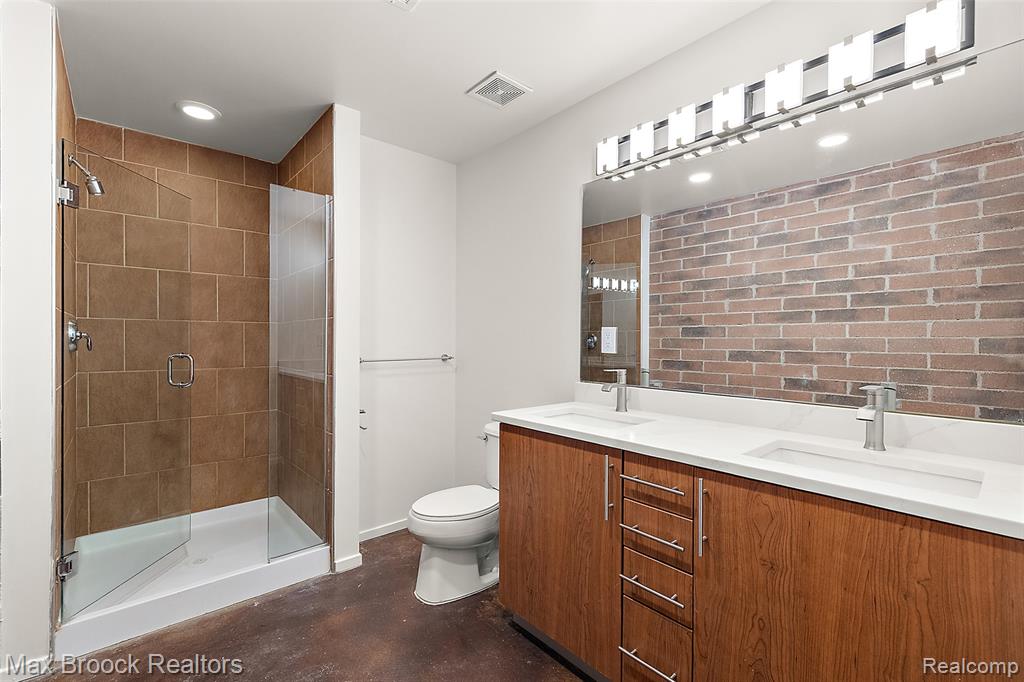 333 E Parent Avenue Property Photo 15