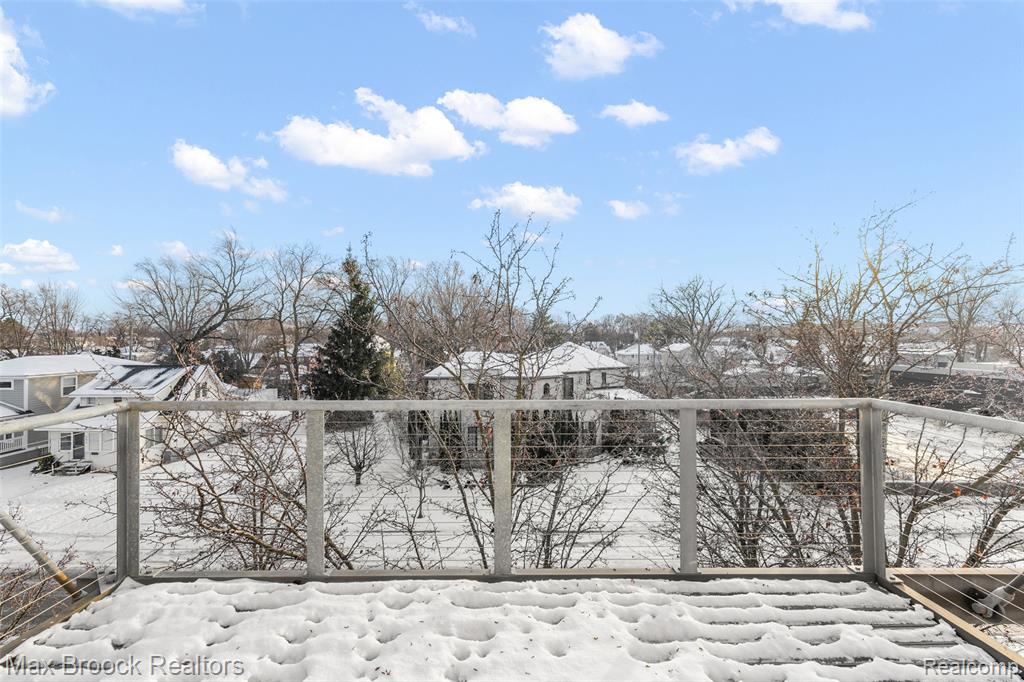 333 E Parent Avenue Property Photo 17