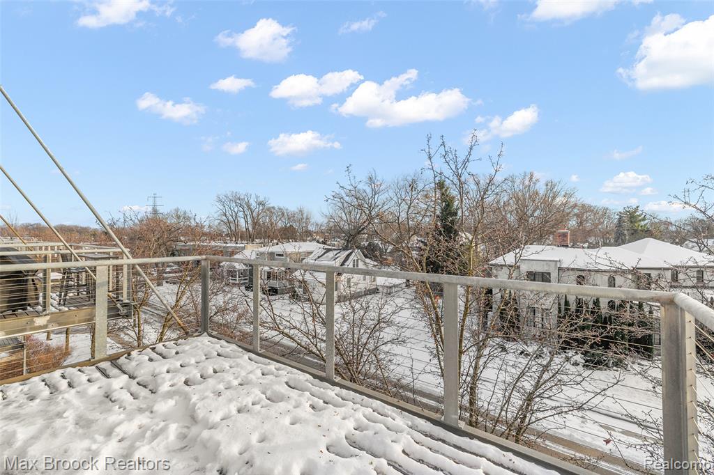 333 E Parent Avenue Property Photo 18