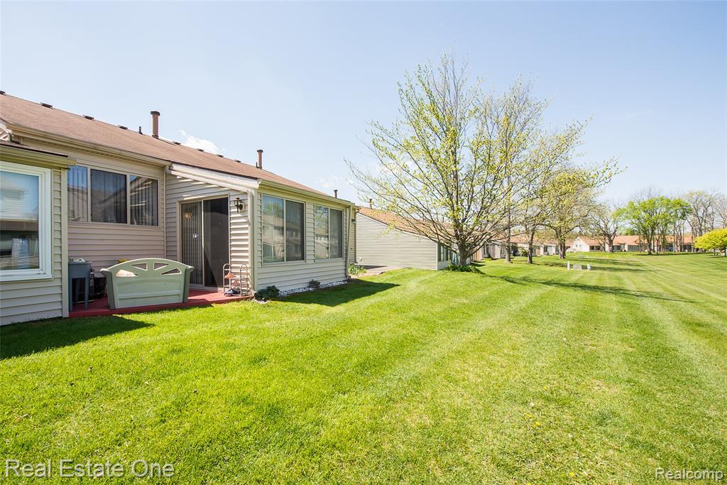 61962 Yorktown Drive Property Photo 30