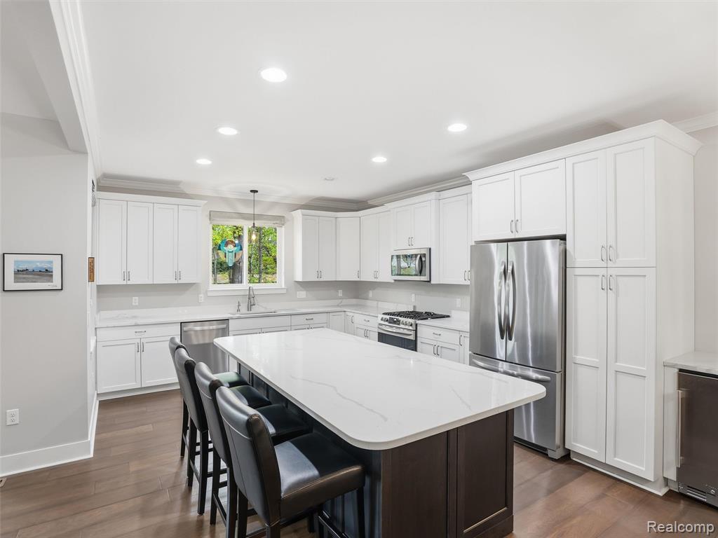 3513 Pointe Shore Drive Property Photo 3