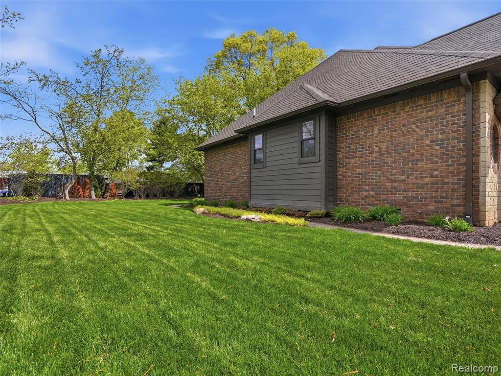 3513 Pointe Shore Drive Property Photo 57