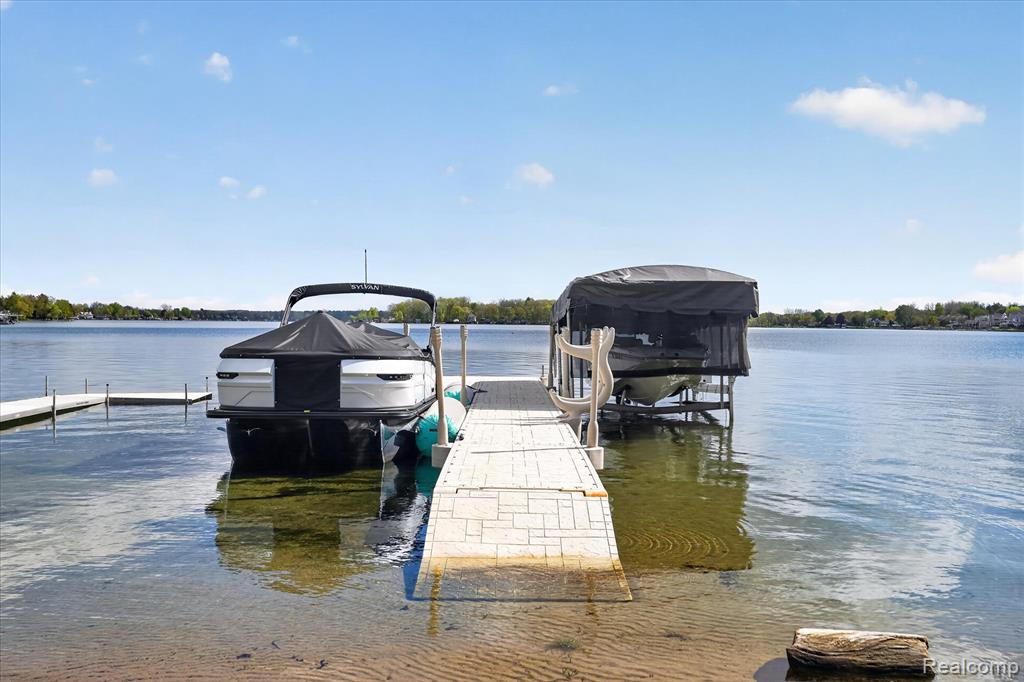 12078 Mantawauka Drive Property Photo 43