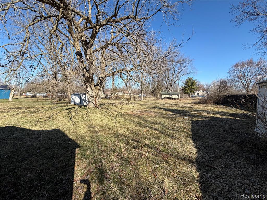 1038 W Pine Avenue Property Photo 5