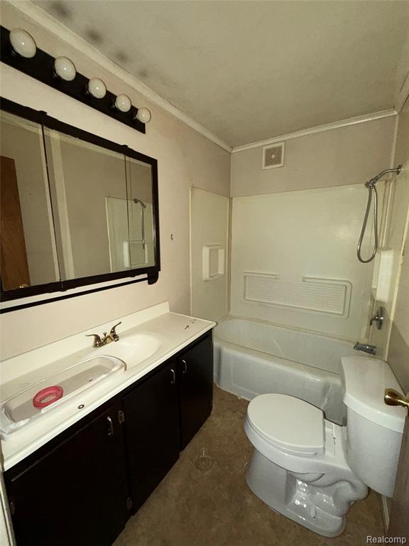 1038 W Pine Avenue Property Photo 16