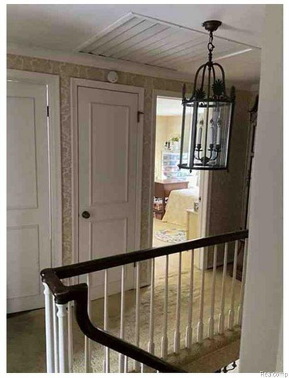 491 Colonial Road Property Photo 12
