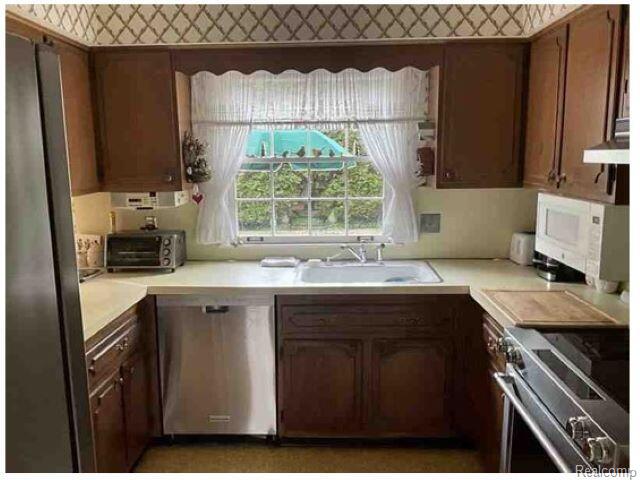 491 Colonial Road Property Photo 25