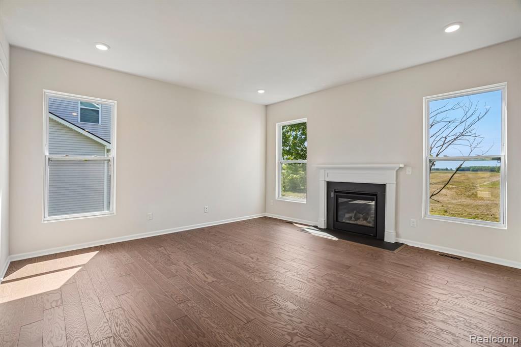 27138 Silo Drive Property Photo 8