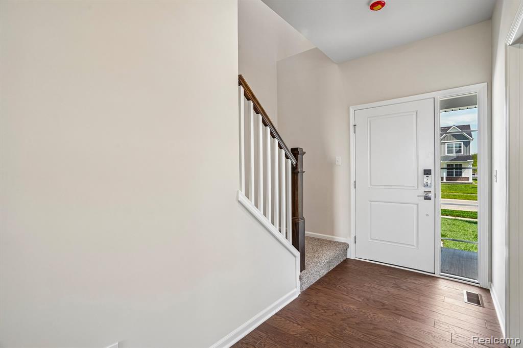 27138 Silo Drive Property Photo 14