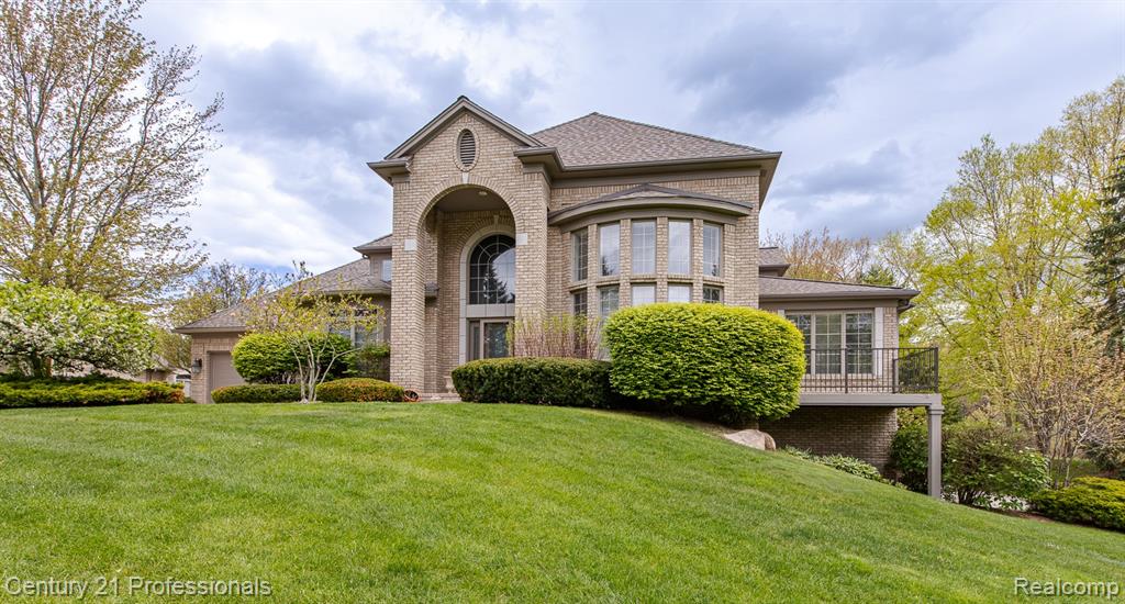 6410 Enclave Drive Property Photo 1