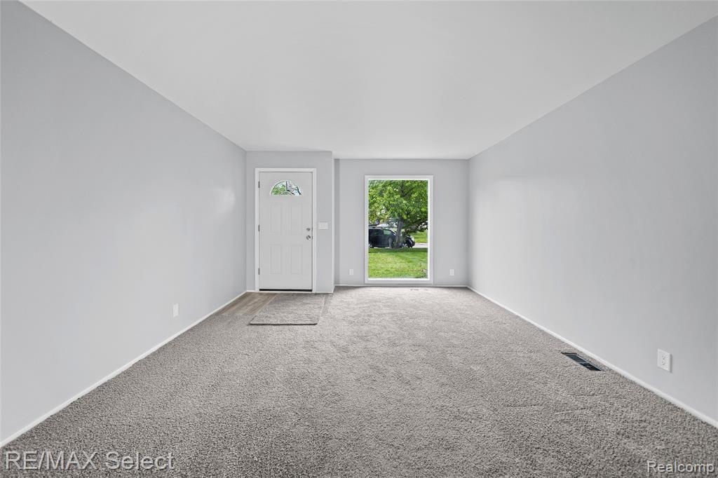 4020 Park Forest Drive Drive Property Photo 9