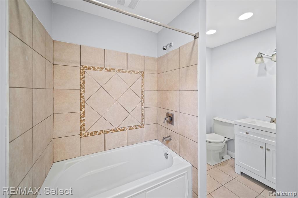4020 Park Forest Drive Drive Property Photo 14