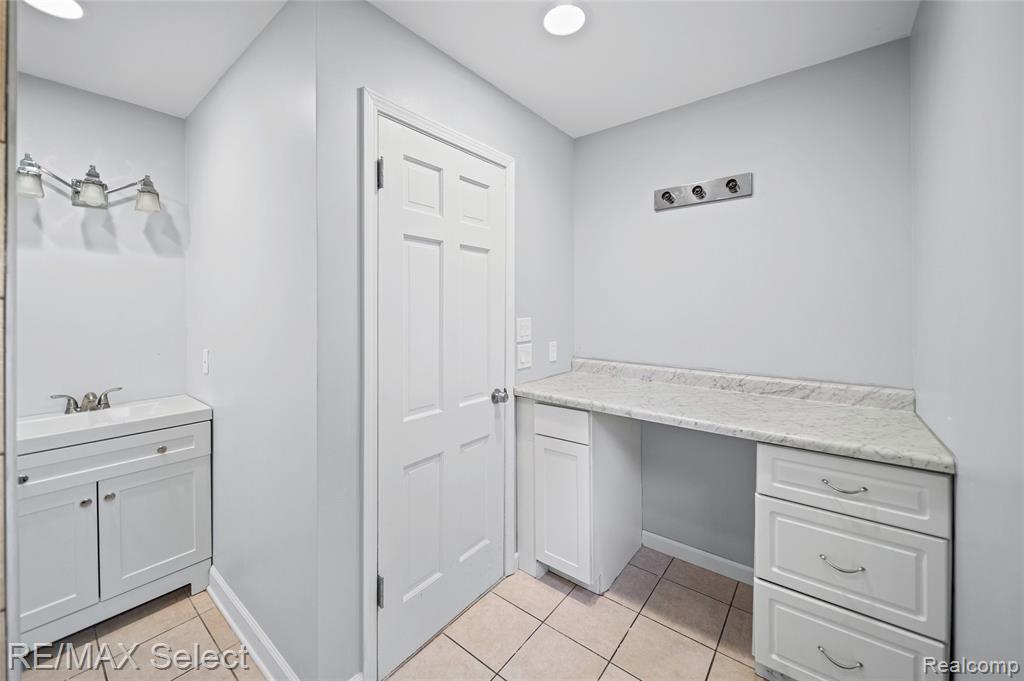 4020 Park Forest Drive Drive Property Photo 16