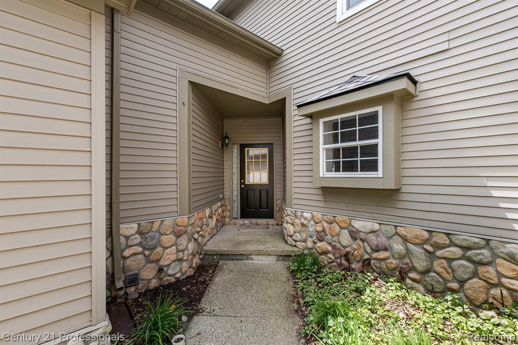 4509 Alexander Pines Drive Property Photo 5