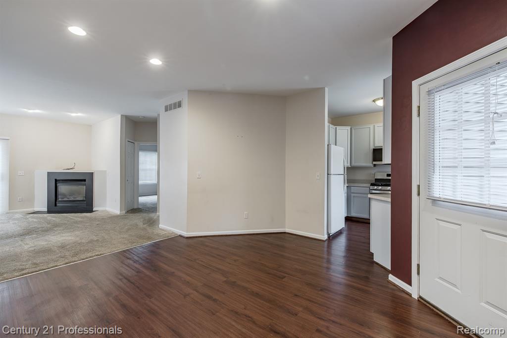 4509 Alexander Pines Drive Property Photo 8