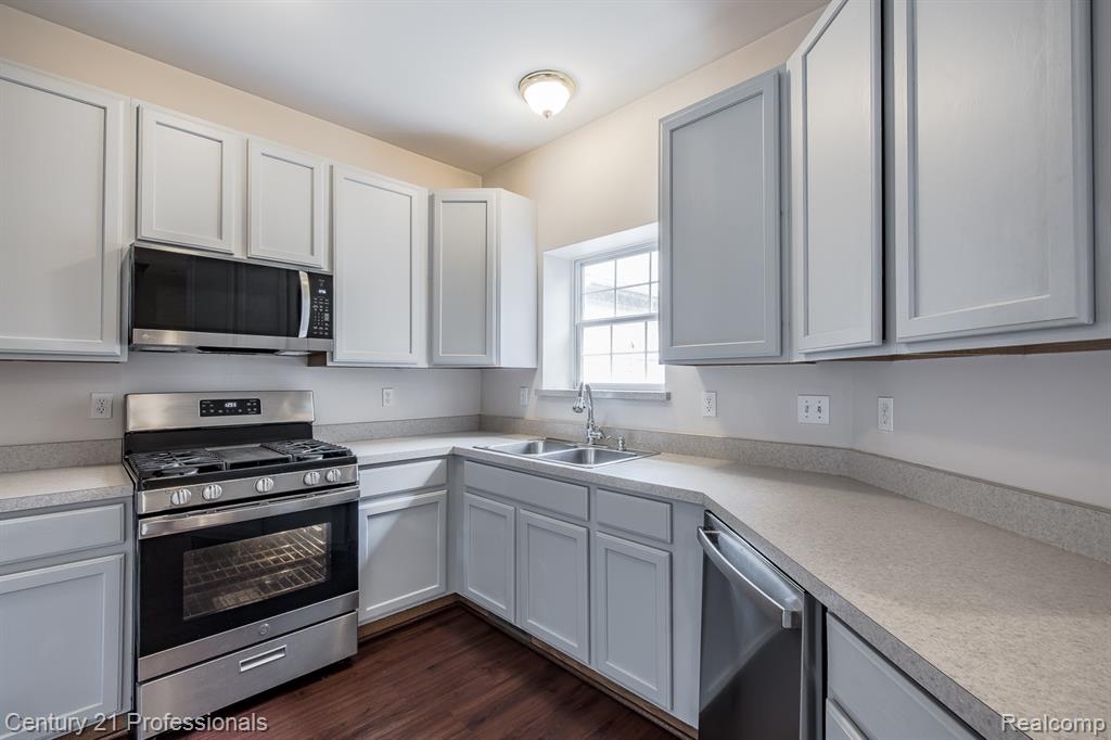 4509 Alexander Pines Drive Property Photo 12