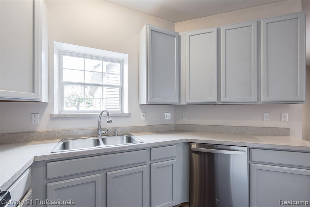 4509 Alexander Pines Drive Property Photo 14