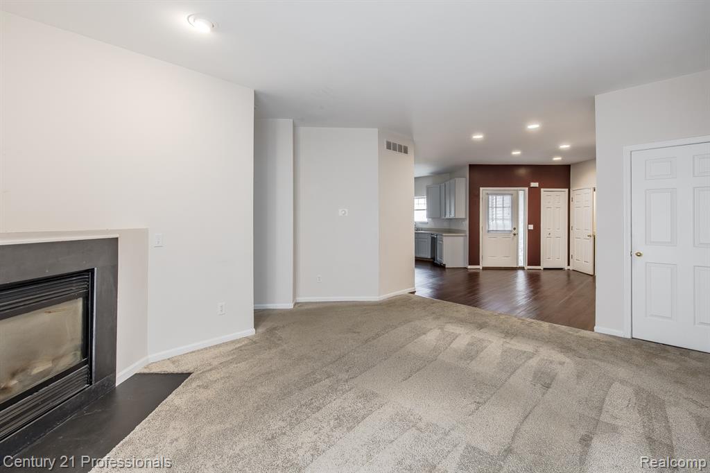 4509 Alexander Pines Drive Property Photo 17