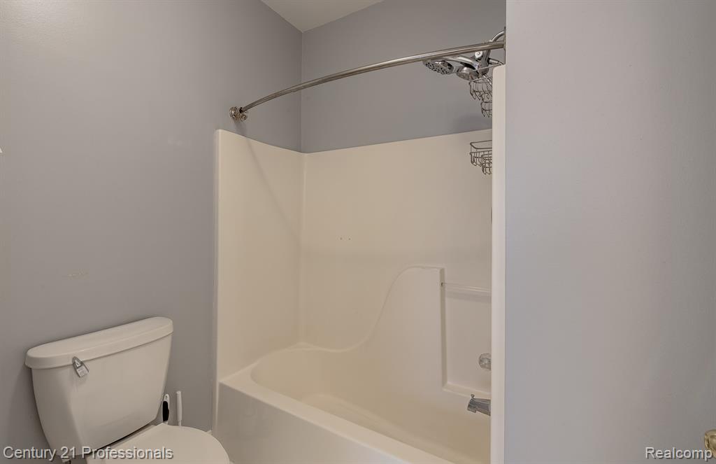 4509 Alexander Pines Drive Property Photo 26