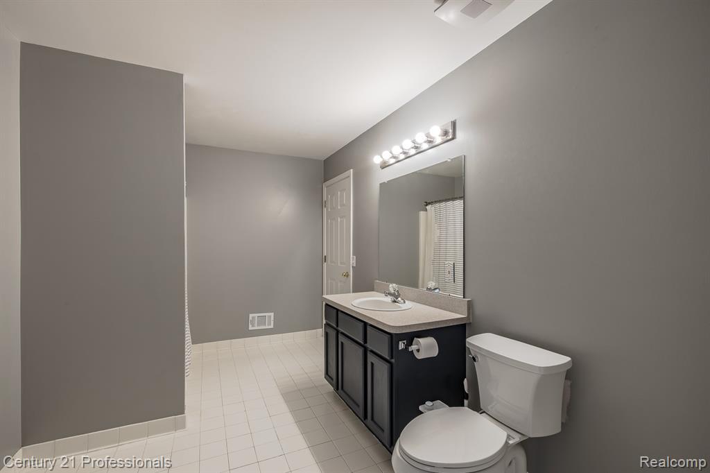 4509 Alexander Pines Drive Property Photo 32