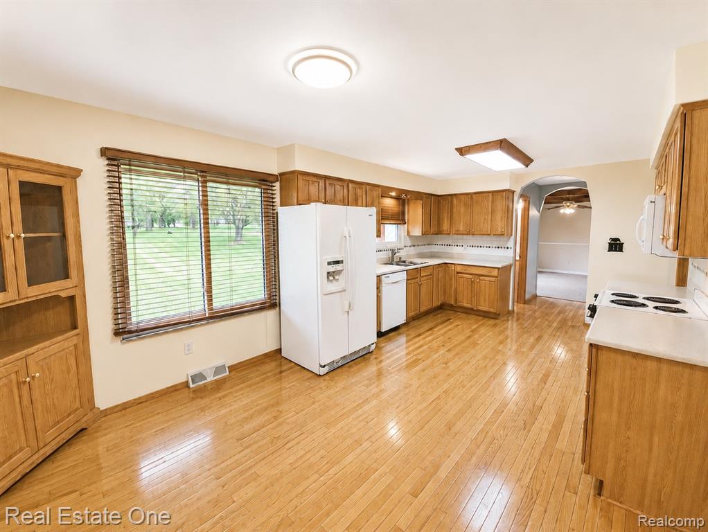 2553 Bullard Road Property Photo 6