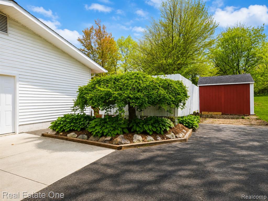 2553 Bullard Road Property Photo 29