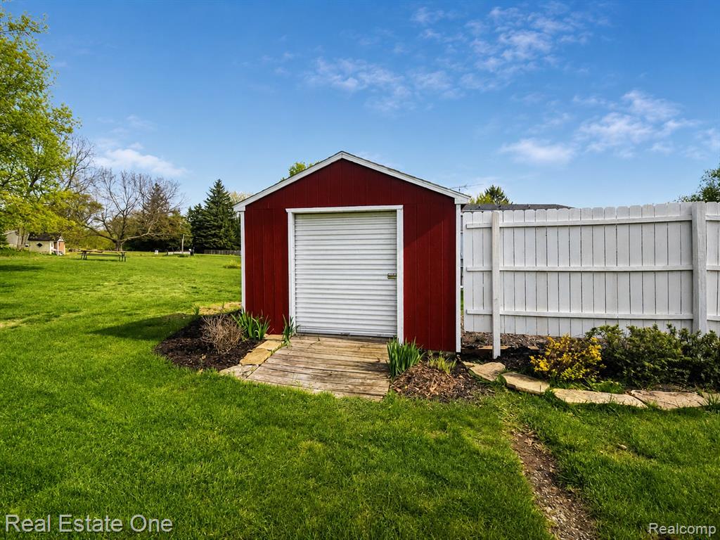 2553 Bullard Road Property Photo 30