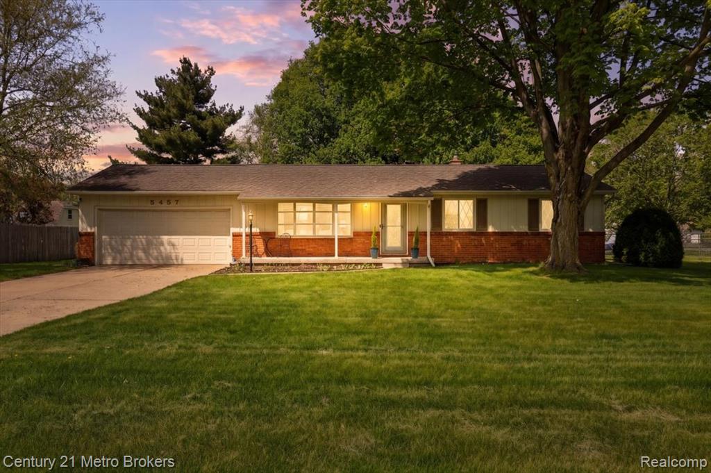 5457 N Seymour Road